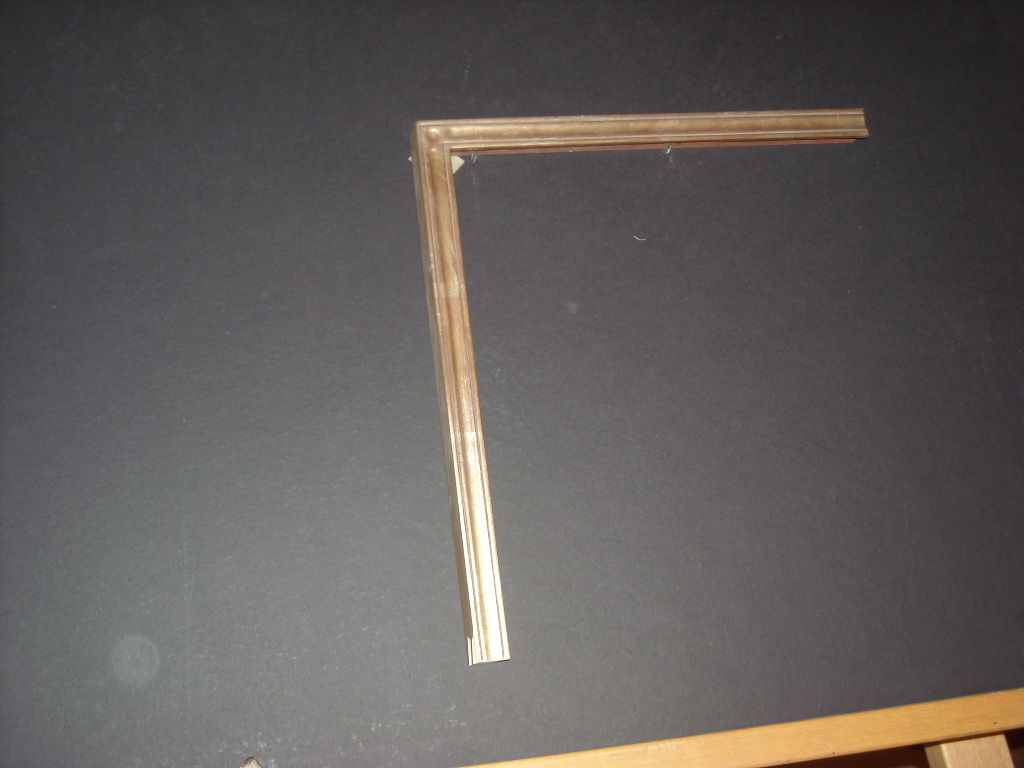 RP161   (3/4inch)   decorative lathe cut narrow trim frame