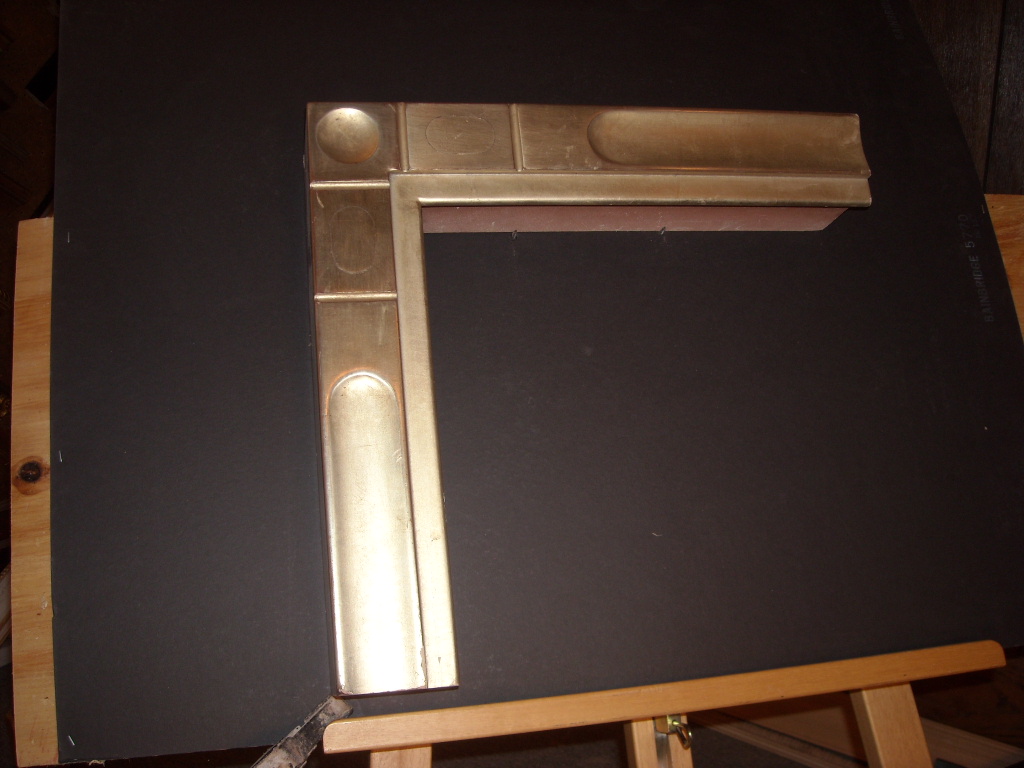 RP191   (3 3/4inch)   custom lathe cut frame with decorative trim